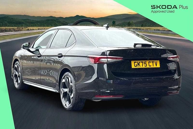 New Skoda Superb SportLine 148 HP (108 kW) 2025 Midnight black metallic Hatchback