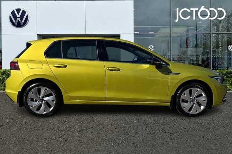 Used VW Golf VIII Style 150 HP (110 kW) 2020 Yellow Hatchback
