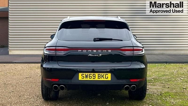 Used Porsche Macan 354 HP (260 kW) 2019 Black SUV