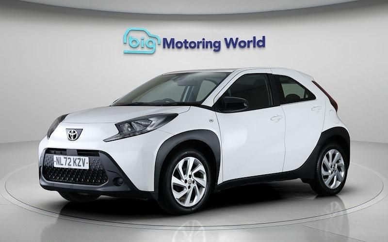 Used Toyota Aygo X PURE 72 HP (52 kW) 2025 SUV