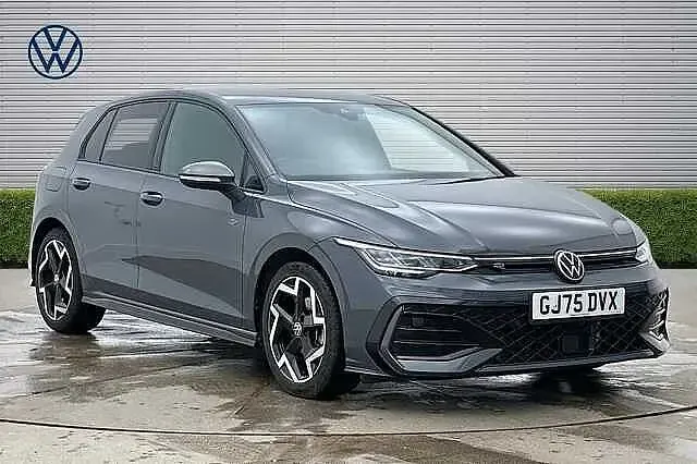 Used VW Golf VIII R-line 150 HP (110 kW) 2025 Hatchback