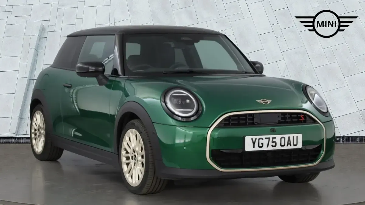 Used Mini Cooper Exclusive 150 kW (204 HP) 2025 Hatchback