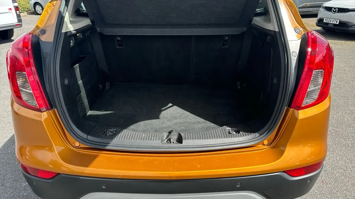 Used Vauxhall Mokka X Active 140 HP (102 kW) 2018 Orange SUV