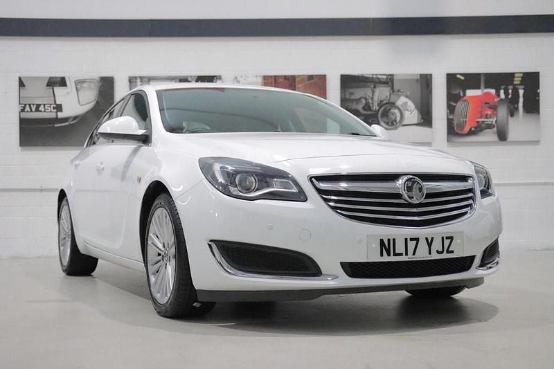 White Used 2017 Vauxhall Insignia Hatchback | £6,339 (Super price) - Image 1/4