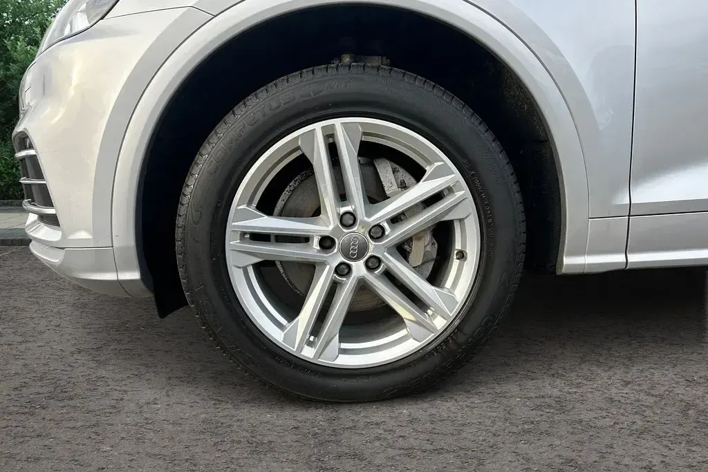 Used Audi Q5 S-Line 190 HP (139 kW) 2018 Silver SUV