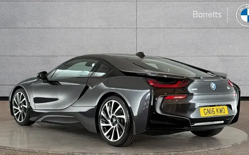 Used BMW i8 362 HP (266 kW) 2017 Coupe