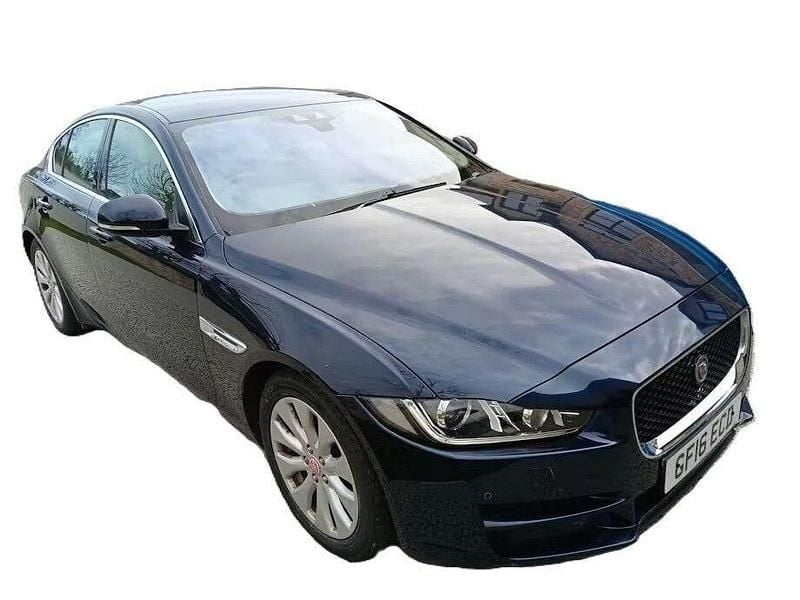 Used Jaguar XE Portfolio 163 HP (119 kW) 2016 Blue Sedan