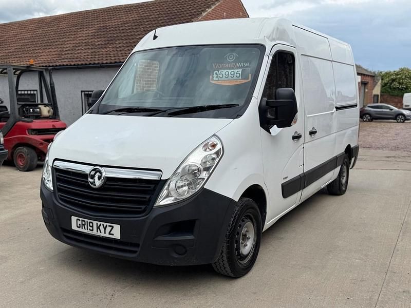 Used Vauxhall Movano 130 HP (95 kW) 2019 White MPV