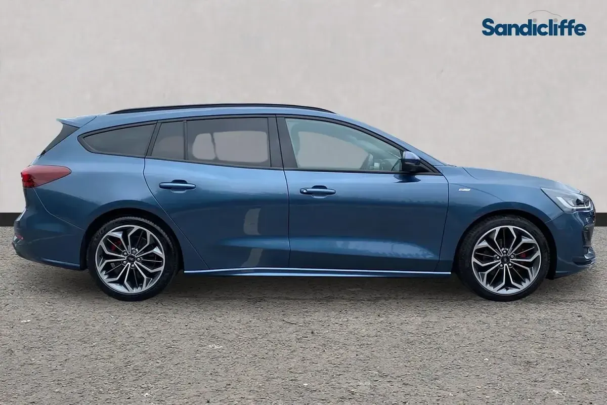 Used Ford Focus ST-Line X 125 HP (91 kW) 2024 Blue Estate