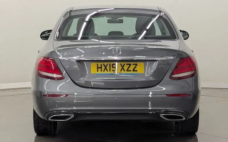 Used Mercedes E220 SE 194 HP (142 kW) 2019 Grey Sedan