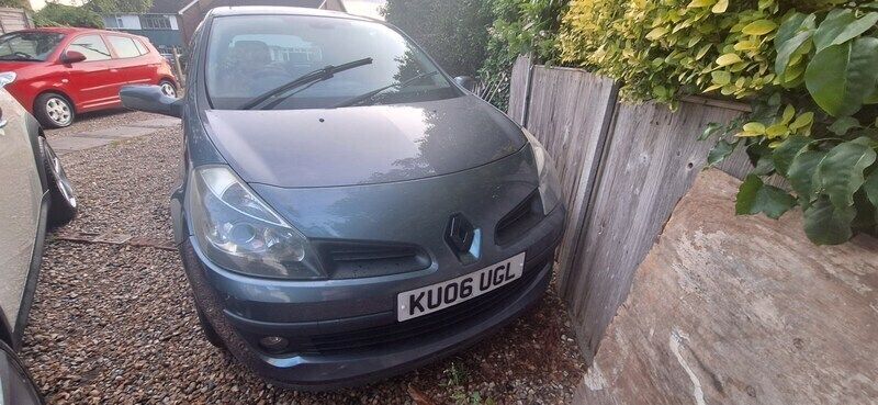 Blue Used 2006 Renault Clio II Dynamique Hatchback | £1,099 (Fair price) - Image 1/4