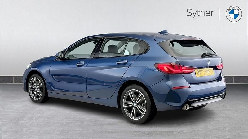 Used BMW 118 Sport Line 134 HP (98 kW) 2022 Blue Hatchback