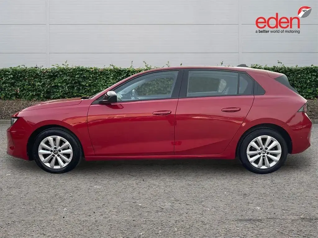 Used Vauxhall Astra Design Edition 2023 Red Hatchback