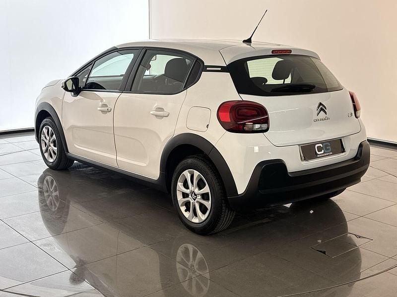 Używany Citroën C3 PureTech 82 KM (60 kW) 2023 Biały Hatchback