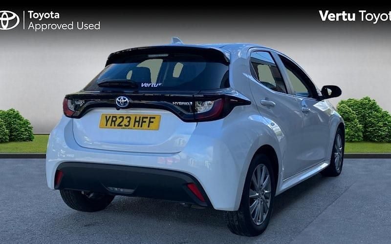 Used Toyota Yaris Hybrid 116 HP (85 kW) 2026 Hatchback