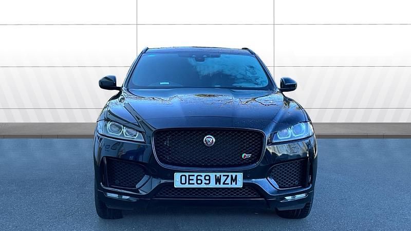 Used Jaguar F-Pace Chequered Flag 180 HP (132 kW) 2019 Black SUV
