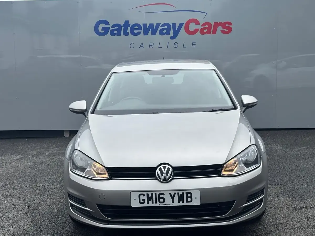 Used VW Golf VII S 110 HP (80 kW) 2016 Silver Hatchback