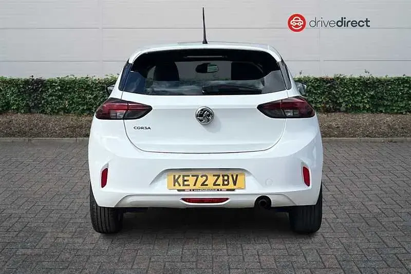 Second-hand Vauxhall Corsa Design Edition 100 CP (73 kW) 2023 Alb Hatchback