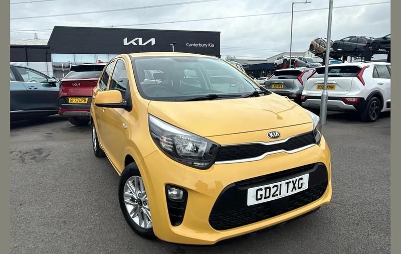 Used Kia Picanto 65 HP (47 kW) 2021 Yellow Hatchback
