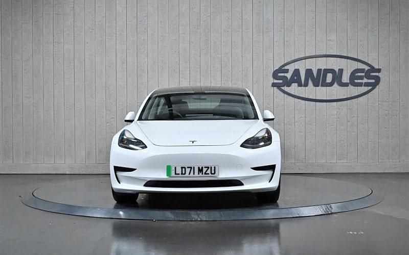Used Tesla Model 3 Standard Range 208 kW (283 HP) 2021 White Sedan