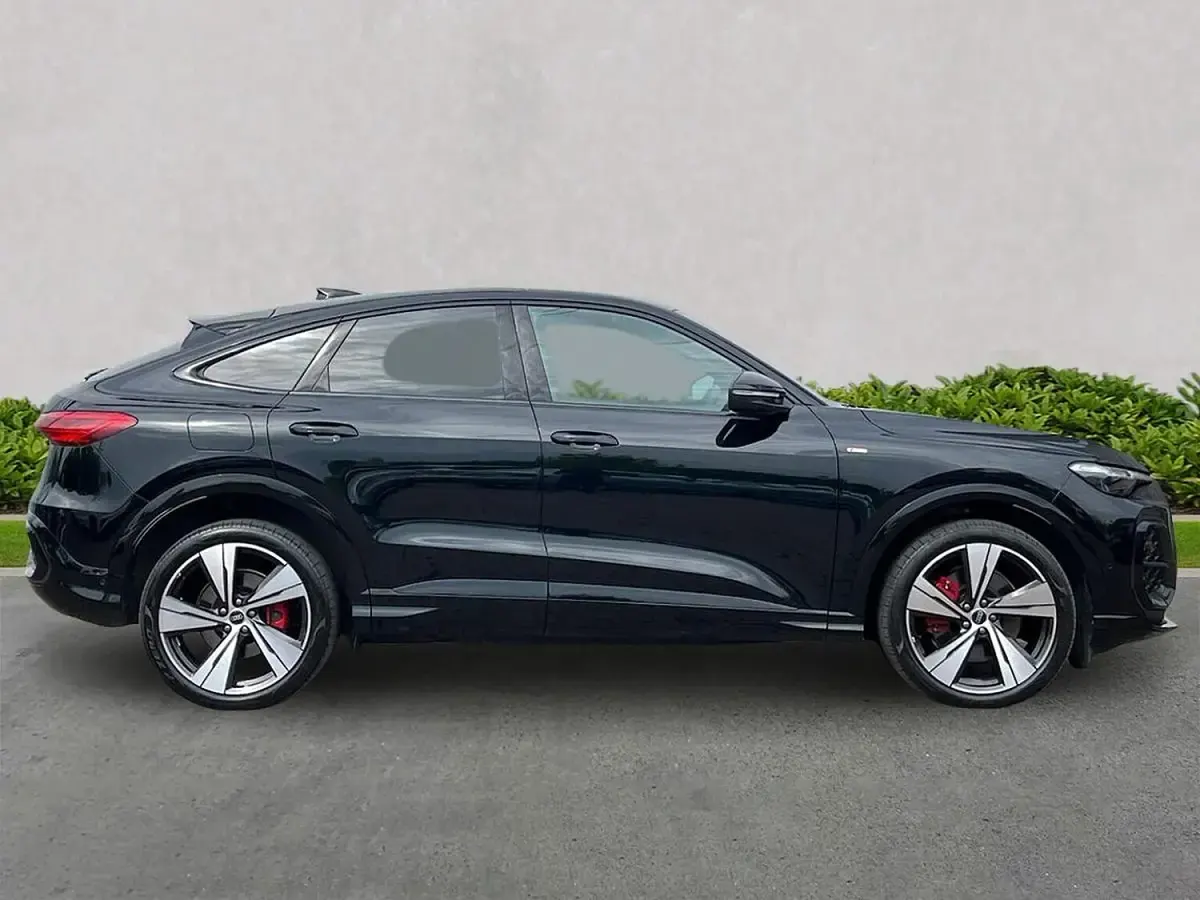 Used Audi Q5 Performance 204 HP (150 kW) 2025 Black SUV