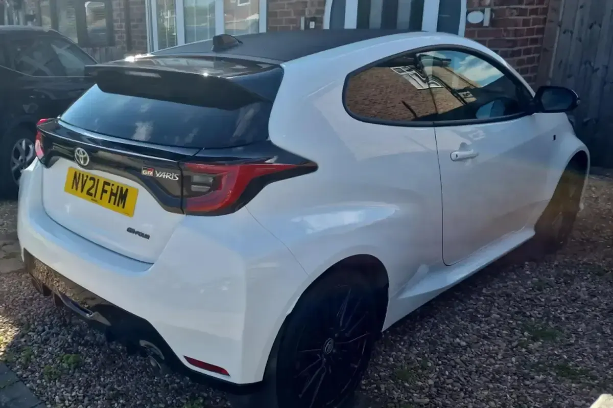Used Toyota Yaris 272 HP (200 kW) 2021 White Hatchback