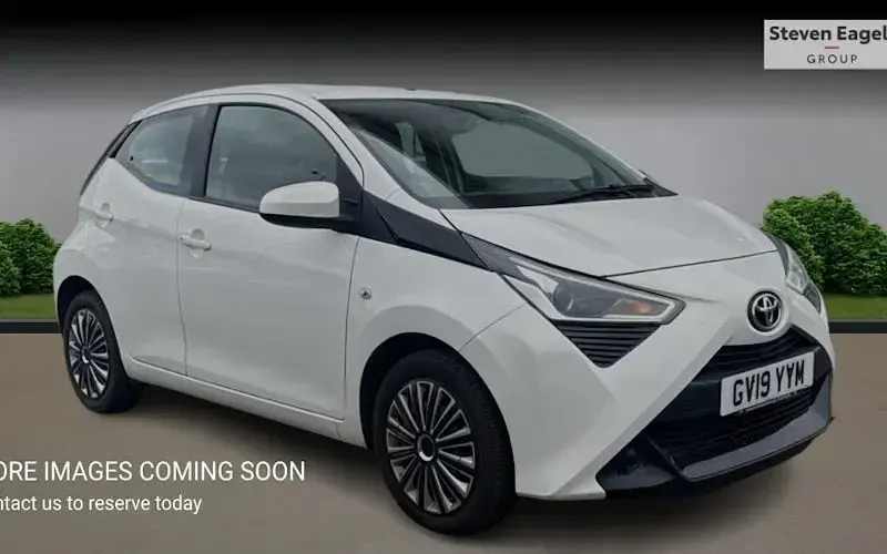 Used Toyota Aygo X-play 72 HP (52 kW) 2020 Hatchback