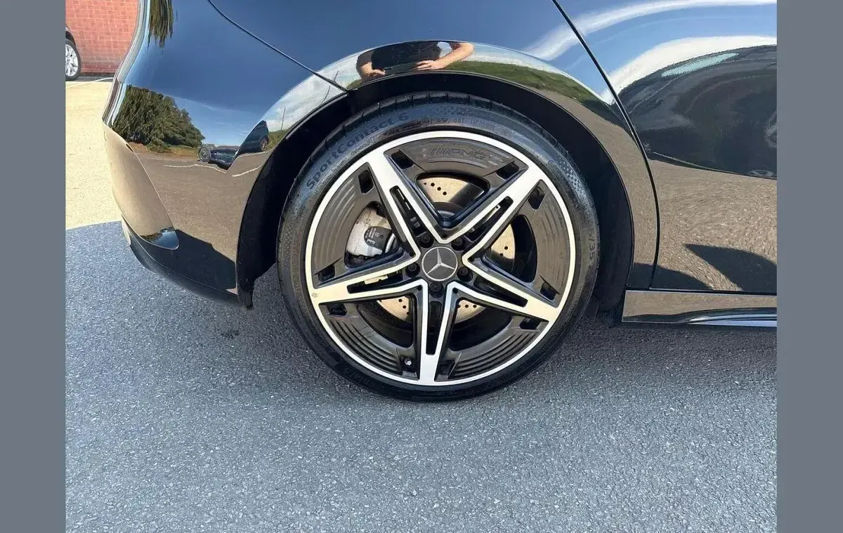 Usado Mercedes A35 AMG Premium 301 HP (221 kW) 2025 Preto Citadino