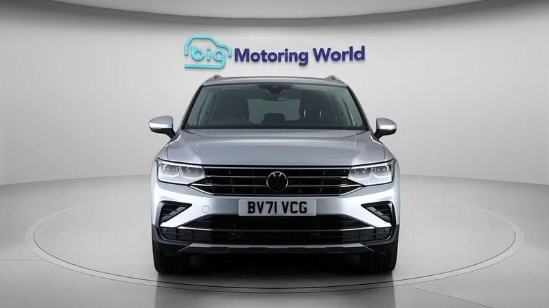 Used VW Tiguan Elegance 150 HP (110 kW) 2022 Silver SUV