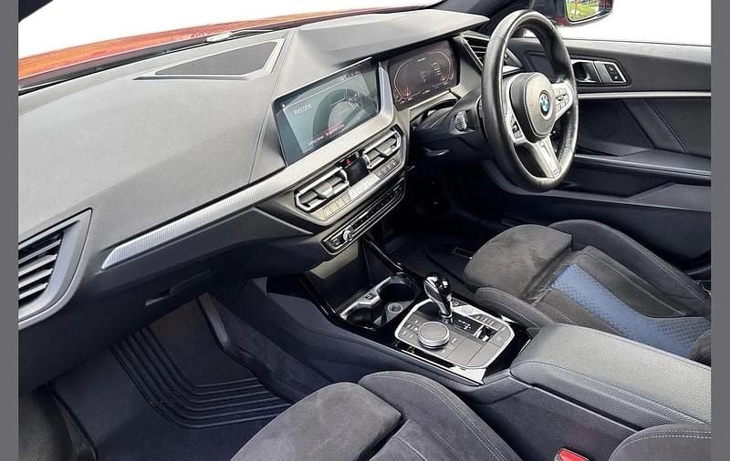 Used BMW M135 Comfort Edition 306 HP (225 kW) 2021 Red Hatchback