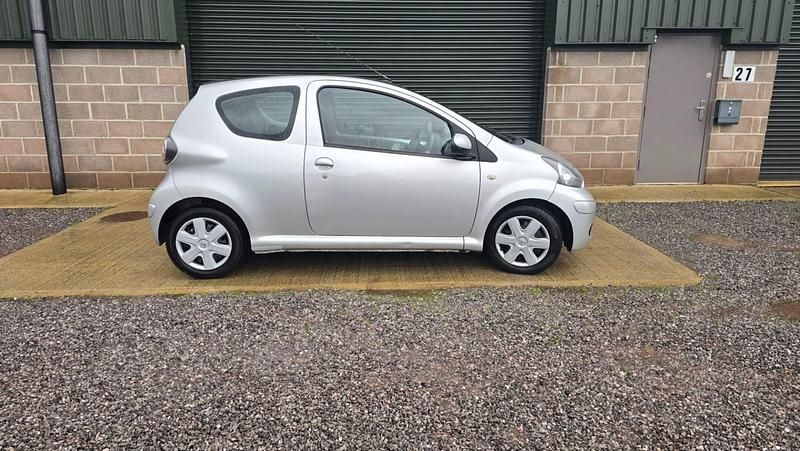 Used Toyota Aygo 2011 Silver Hatchback