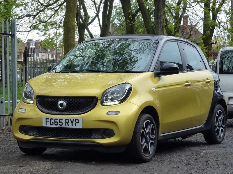 Yellow metallic Used 2015 Smart ForFour Premium Hatchback | £5,995 (A bit pricey) - Image 1/4