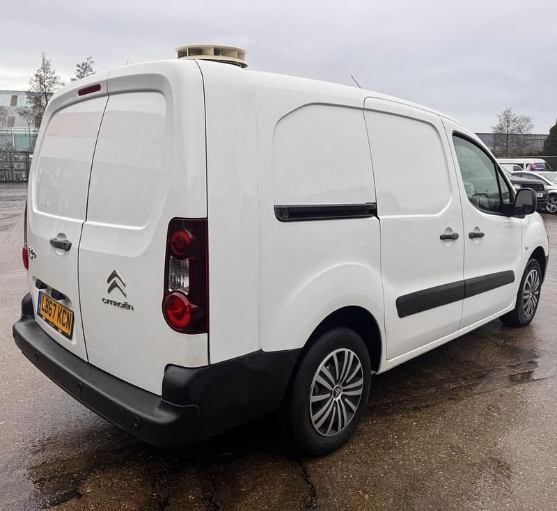 Used Citroën Berlingo 100 HP (73 kW) 2017 White MPV