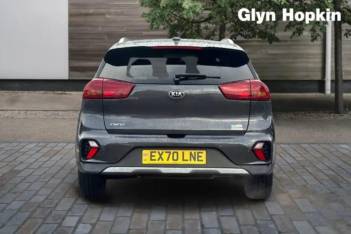 Używany Kia Niro 141 KM (103 kW) 2020 Szary SUV