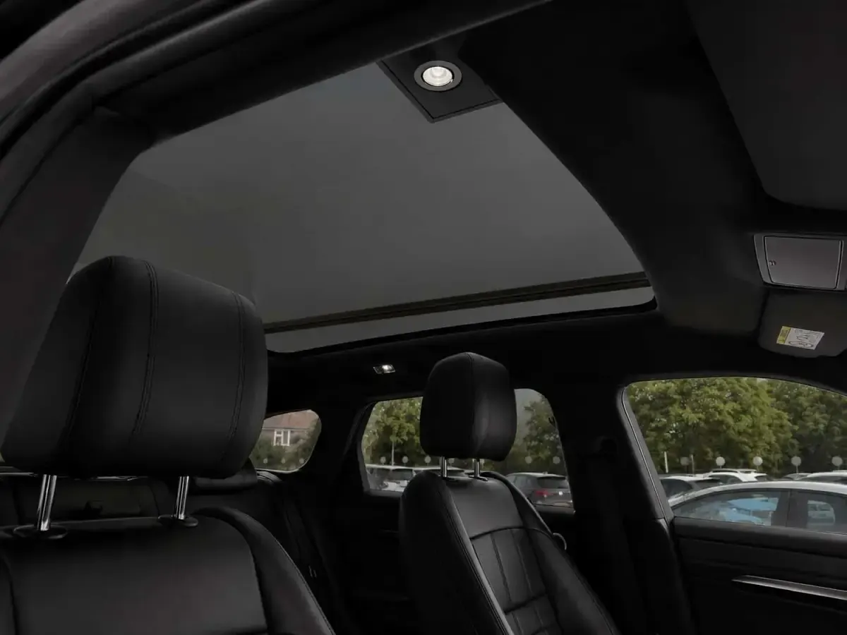 Used Land Rover Range Rover evoque HSE Dynamic 2019 White SUV