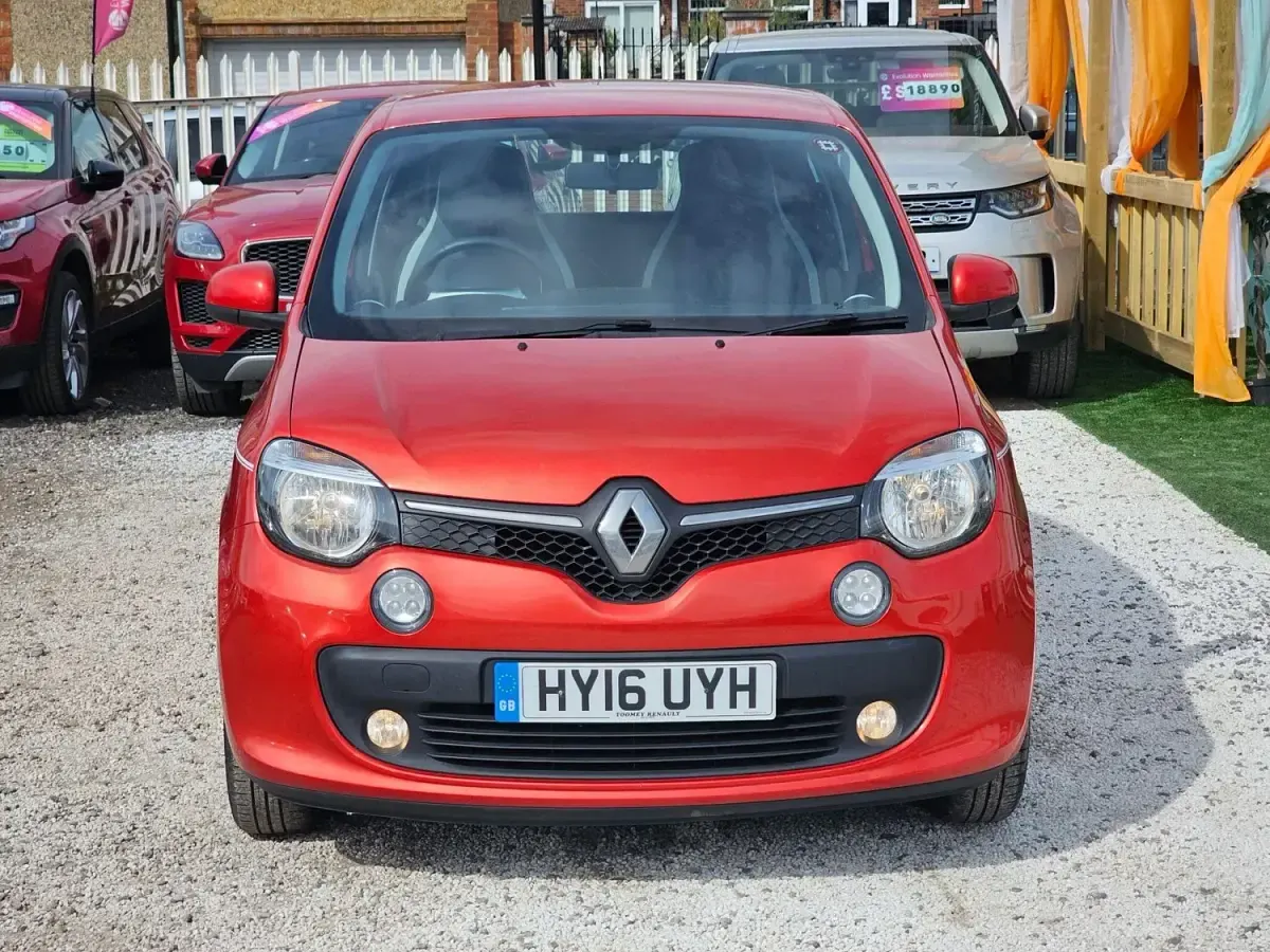 Usado Renault Twingo Dynamique 70 HP (51 kW) 2016 Vermelho Citadino
