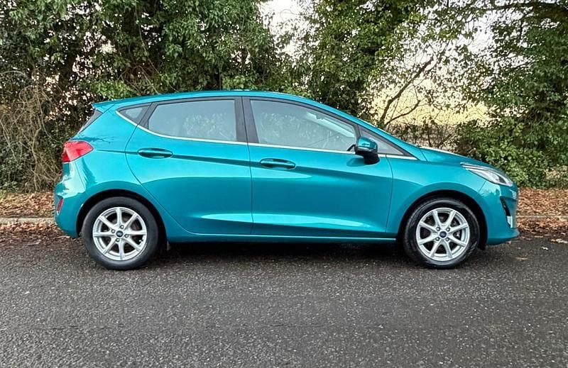 Used Ford Fiesta Zetec 100 HP (73 kW) 2018 Blue Hatchback