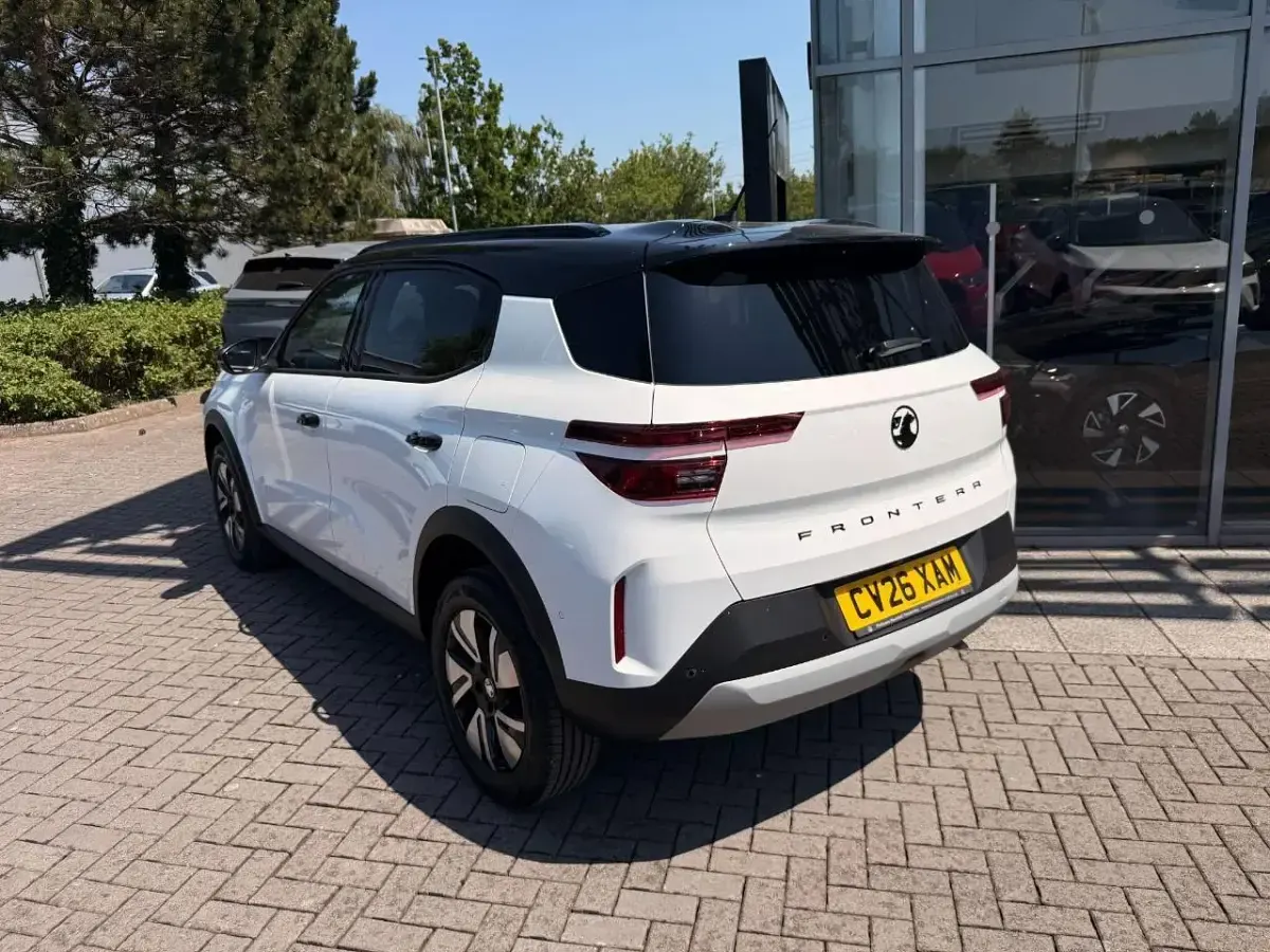 New Vauxhall Frontera Ultimate 143 HP (105 kW) 2026 White SUV