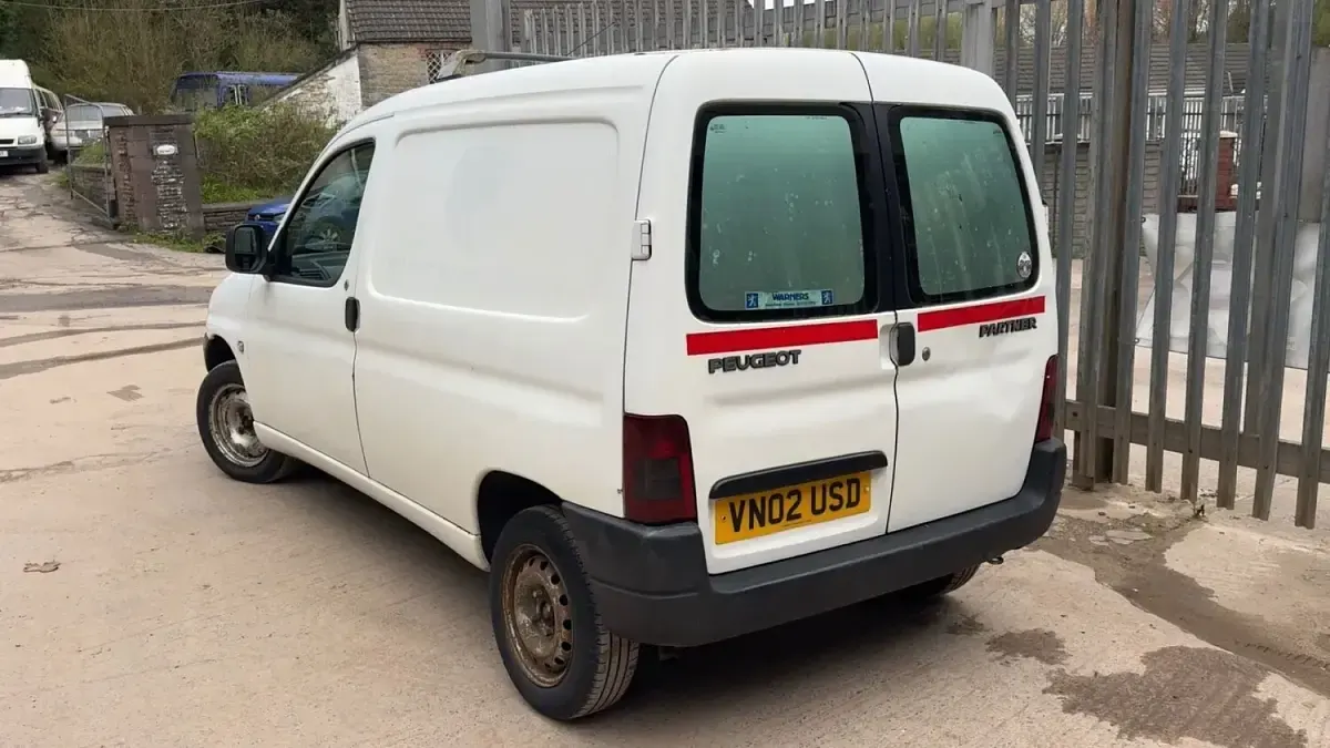 Used Peugeot Partner 2002 White MPV