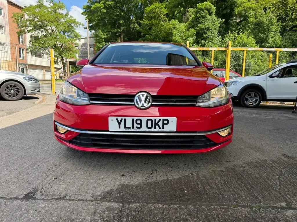 Used VW Golf VII Match 115 HP (84 kW) 2019 Red Hatchback