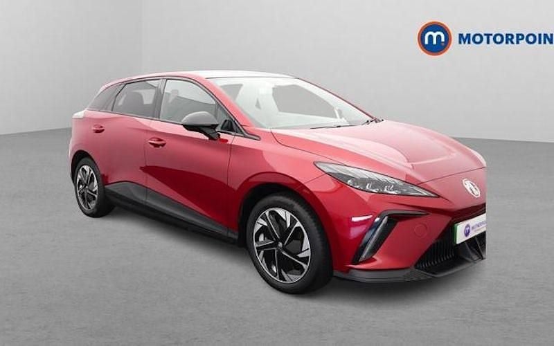 Used 2025 MG MG4 EV Trophy Hatchback | £15,799 (Good price) - Image 1/4