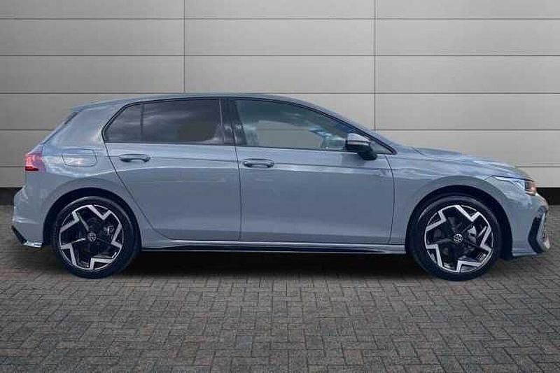 Used VW Golf VIII 148 HP (108 kW) 2025