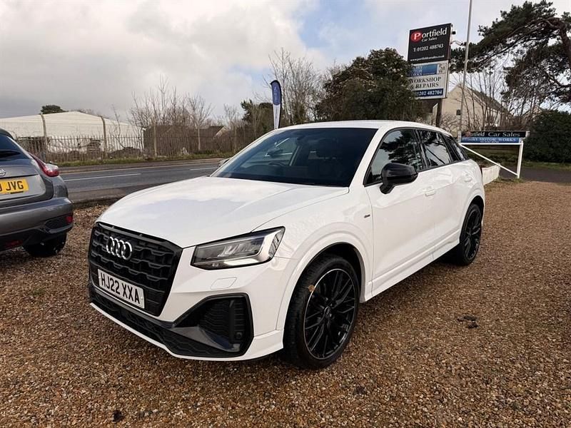 Used Audi Q2 Black Edition 110 HP (80 kW) 2022 White SUV