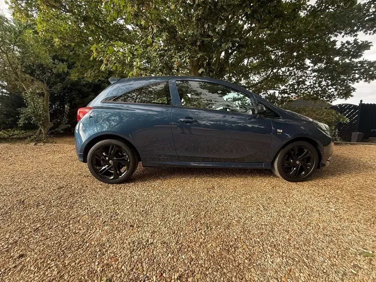 Used Vauxhall Corsa SRi 2016 Blue Hatchback