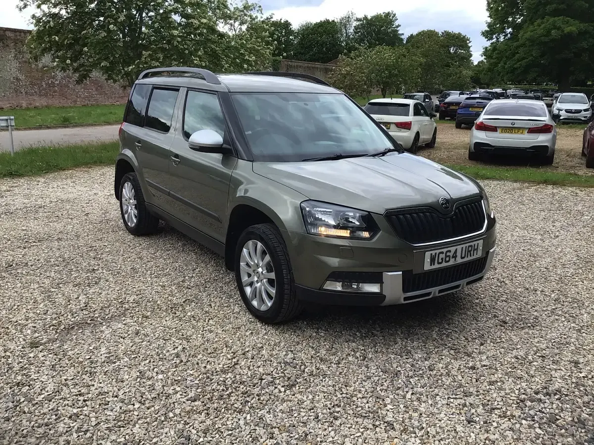 Used Skoda Yeti SE 105 HP (77 kW) 2015 Green SUV