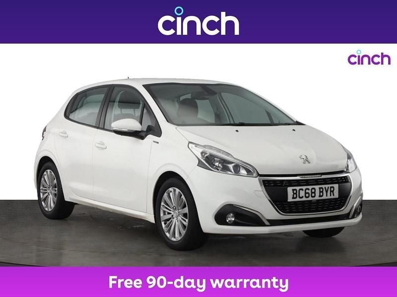 White Used 2019 Peugeot 208 Signature Sky Hatchback | £8,249 (Fair price) - Image 1/3