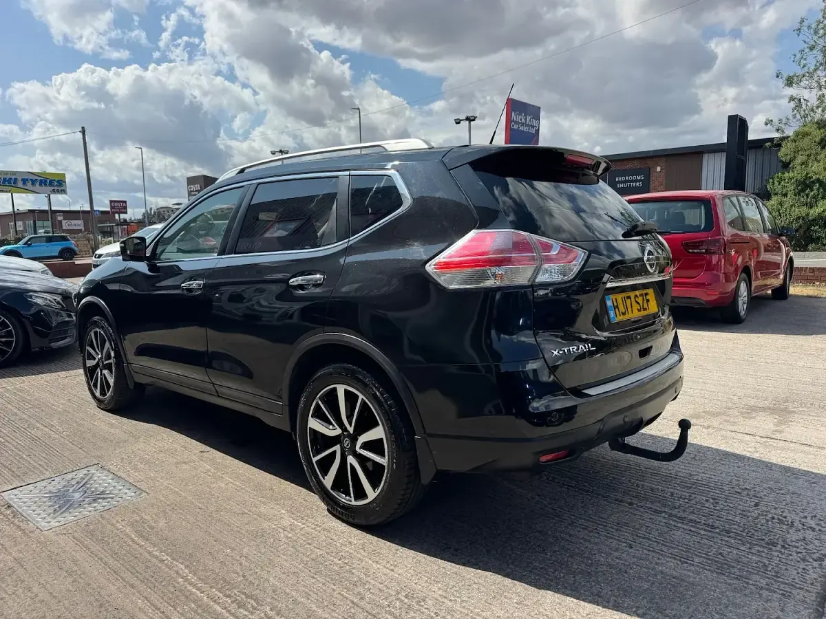 Used Nissan X-Trail N-Vision 130 HP (95 kW) 2017 Black SUV