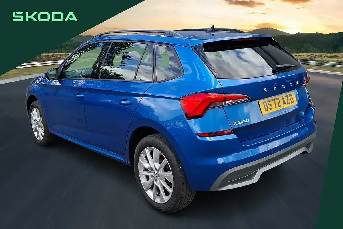 Gebraucht Skoda 110 R SE Drive 81 PS (59 kW) 2023 Blau Kombi