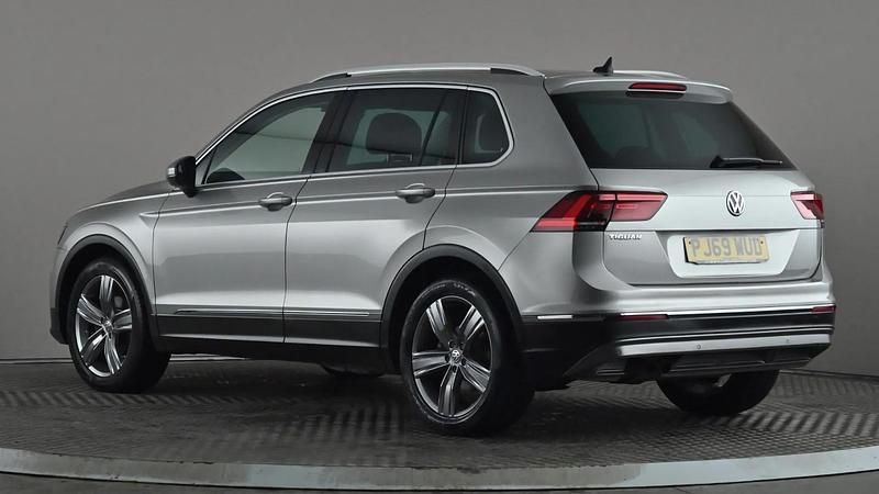 Used VW Tiguan SEL 240 HP (176 kW) 2019 Silver SUV