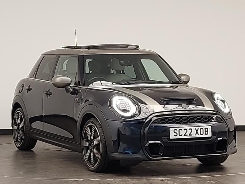 Black Used 2022 Mini Cooper S Exclusive Hatchback | £23,498 (Fair price) - Image 1/4